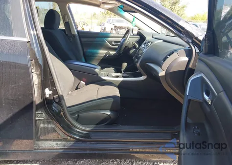 2015 Nissan Altima 2.5 Sv из США, поврежденный, VIN 1N4AL3AP7FC293837